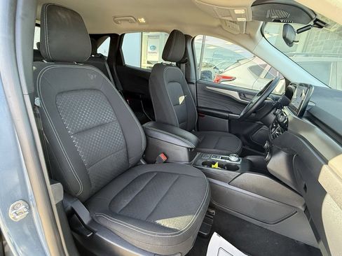 Used 2024 Ford Escape Active image 11