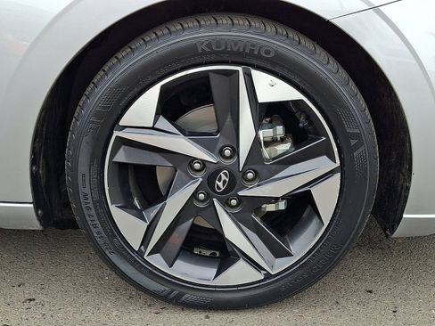 Certified 2022 Hyundai Elantra Limited w/ Cargo Package image 8