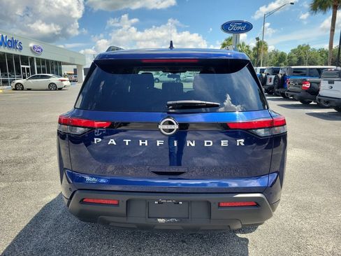 Used 2025 Nissan Pathfinder SV FWD image 9