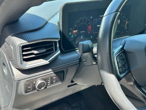 Used 2025 Ford Mustang Premium RWD image 18