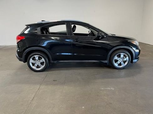 Used 2016 Honda HR-V EX-L image 2