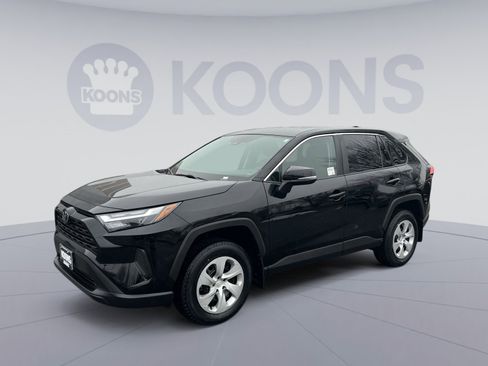 Used 2023 Toyota RAV4 LE image 1