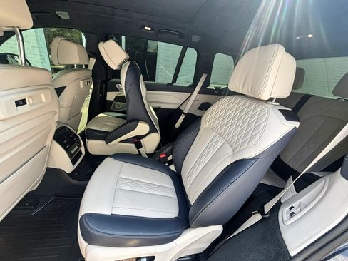 Used 2021 BMW X7 M50i AWD/4WD image 22