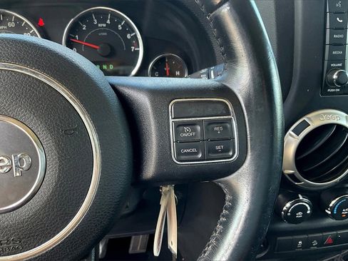 Used 2017 Jeep Wrangler Unlimited Sahara w/ Connectivity Group image 17