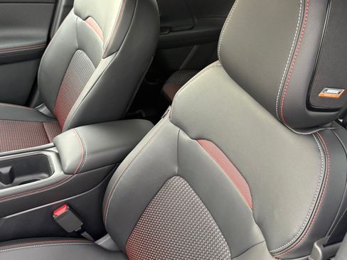 New 2026 Nissan Kicks SR image 17