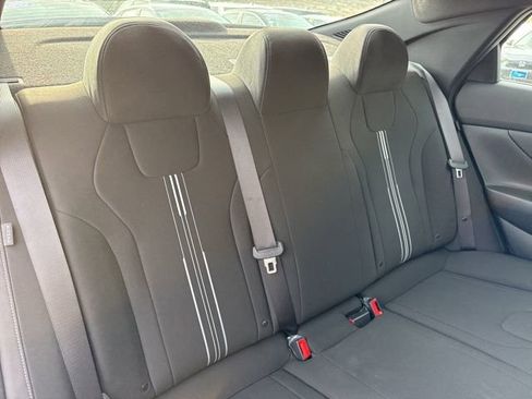 Certified 2025 Hyundai Elantra Sport image 23