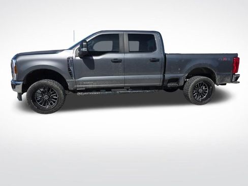 Used 2024 Ford F250 XL w/ XL Chrome Package AWD/4WD image 3