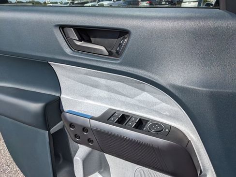 New 2026 Ford Maverick XLT FWD image 19