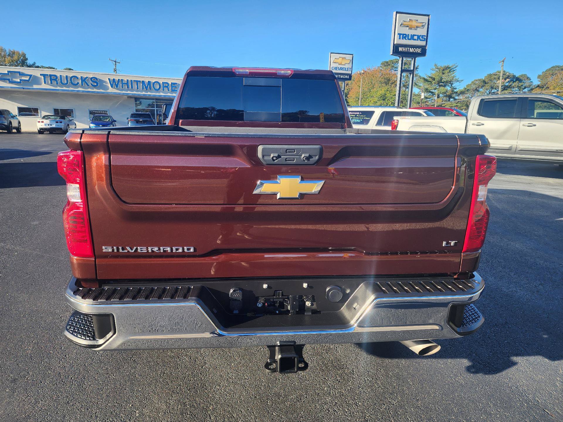 Used 2024 Chevrolet Silverado 2500 LT w/ Convenience Package RWD image 4
