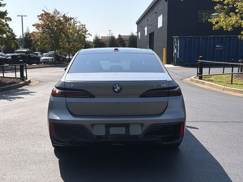 Used 2023 BMW i7 xDrive60 AWD/4WD image 14