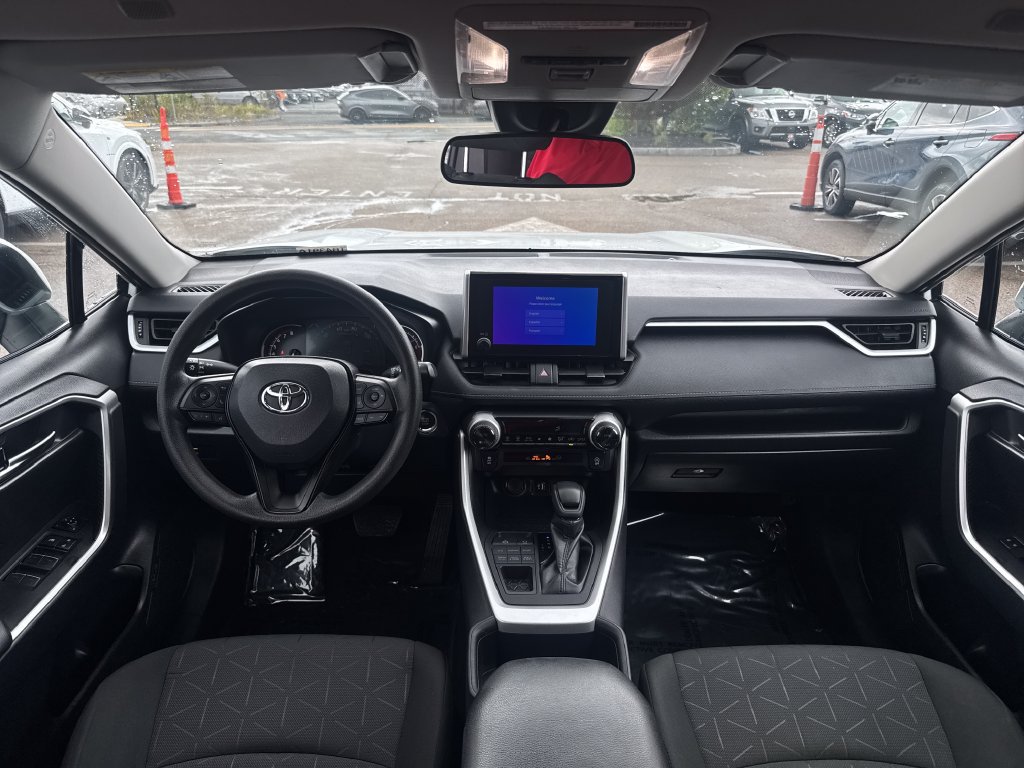 Used 2024 Toyota RAV4 XLE AWD/4WD image 11