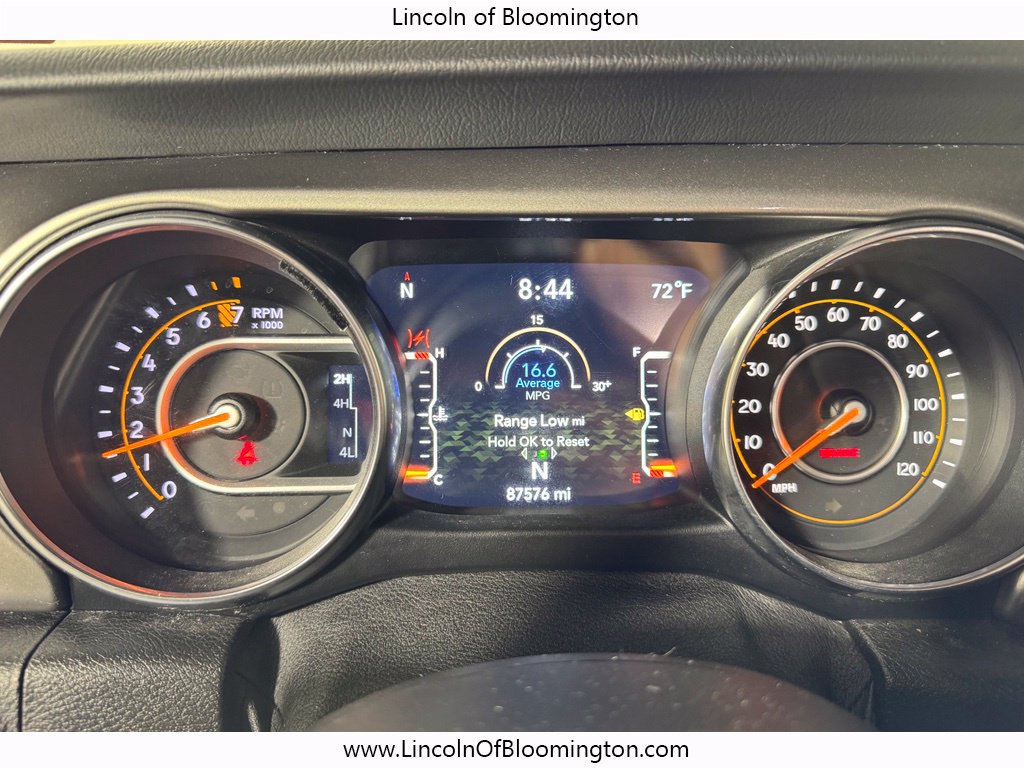 Used 2019 Jeep Wrangler Unlimited Sahara AWD/4WD image 17