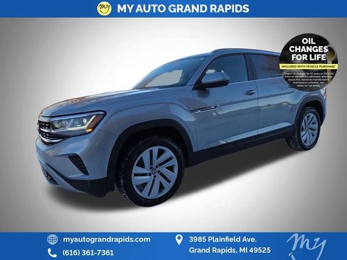 Used 2022 Volkswagen Atlas Cross Sport SE image 3