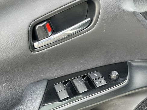 Used 2019 Toyota Prius XLE image 15