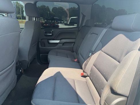 Used 2018 Chevrolet Silverado 2500 LT AWD/4WD image 11