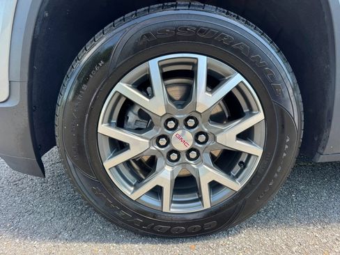 Used 2023 GMC Acadia SLE AWD/4WD image 9
