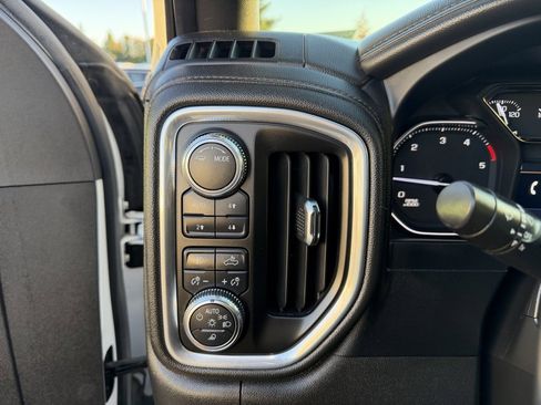 Used 2022 GMC Sierra 2500 AT4 image 16