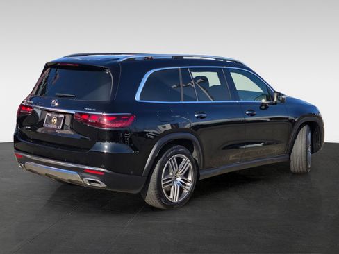 Used 2024 Mercedes-Benz GLS 450 4MATIC image 5