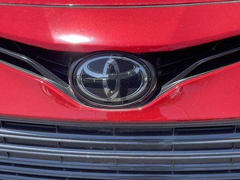 Used 2023 Toyota Camry LE FWD image 7