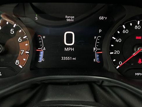 Used 2025 Jeep Compass Trailhawk image 39