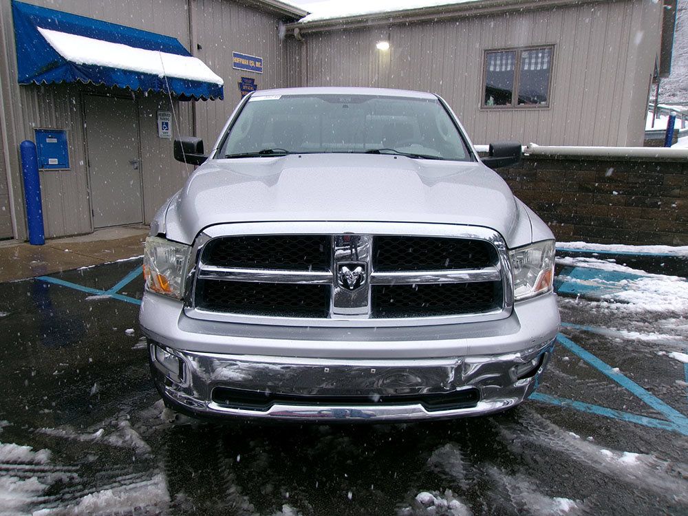 Used 2012 RAM 1500 Classic SLT w/ Popular Equipment Group AWD/4WD image 3