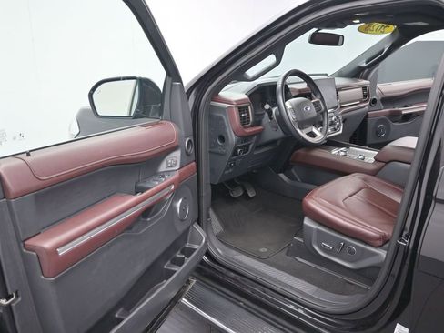 Used 2023 Ford Expedition Max Limited image 12