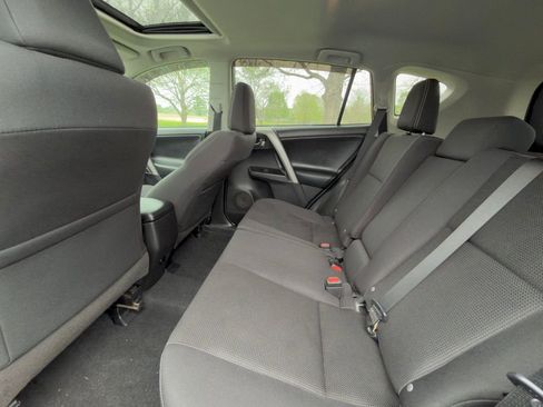 Used 2018 Toyota RAV4 XLE w/ Plus Extra Value Package AWD/4WD image 21