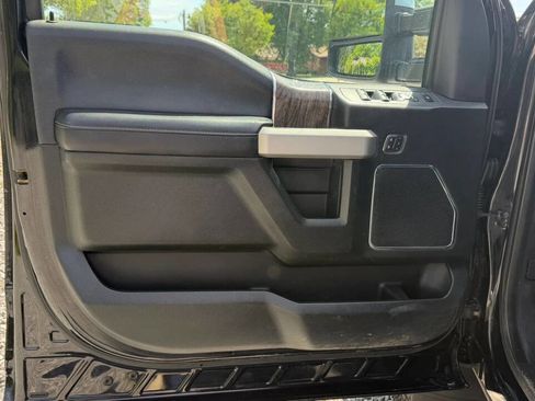 Used 2019 Ford F350 Lariat w/ Lariat Ultimate Package AWD/4WD image 12
