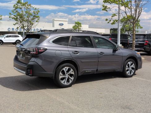 Used 2020 Subaru Outback Limited XT w/ Popular Package #2 AWD/4WD image 4