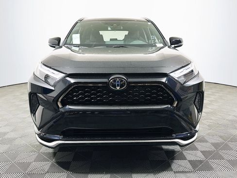 New 2025 Toyota RAV4 SE image 3
