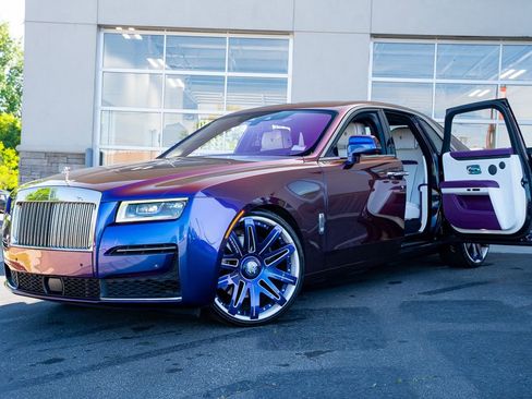 Used 2022 Rolls-Royce Ghost w/ Ghost Package AWD/4WD image 2