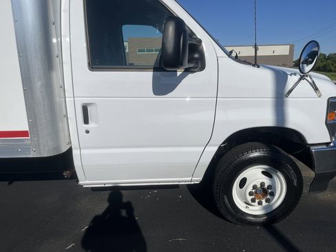 New 2024 Ford E-450 and Econoline 450 Super Duty w/ Power Windows & Locks Group image 10
