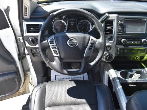 Used 2017 Nissan Titan PRO-4X AWD/4WD image 18