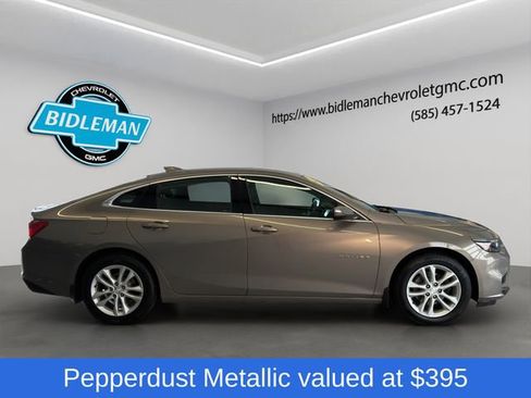 Used 2017 Chevrolet Malibu LT image 9