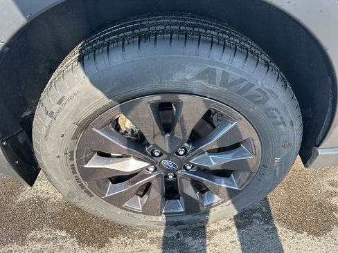 Certified 2025 Subaru Outback Onyx Edition image 31