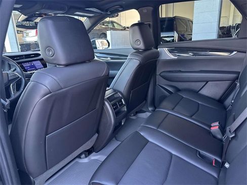 Certified 2022 Cadillac XT5 Premium Luxury w/ LPO, Floor Liner Package image 54