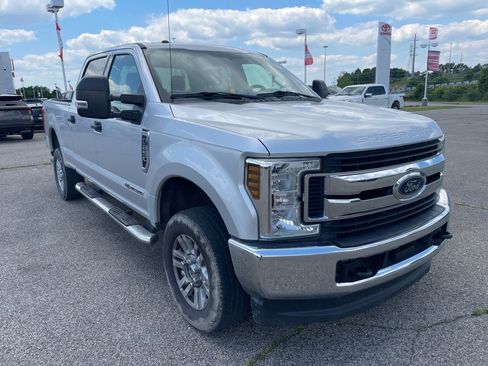 Used 2018 Ford F250 XLT AWD/4WD image 4