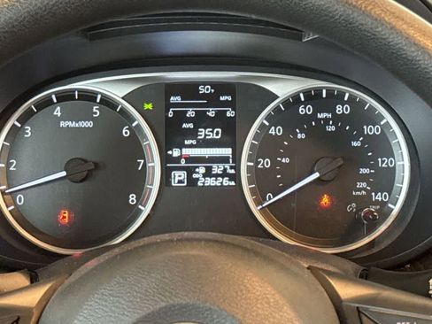 Used 2024 Nissan Versa S image 19