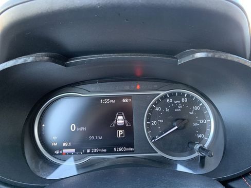 Used 2024 Nissan Versa SR FWD image 18