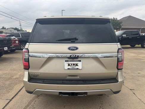Used 2018 Ford Expedition Limited w/ Equipment Group 302A RWD image 4