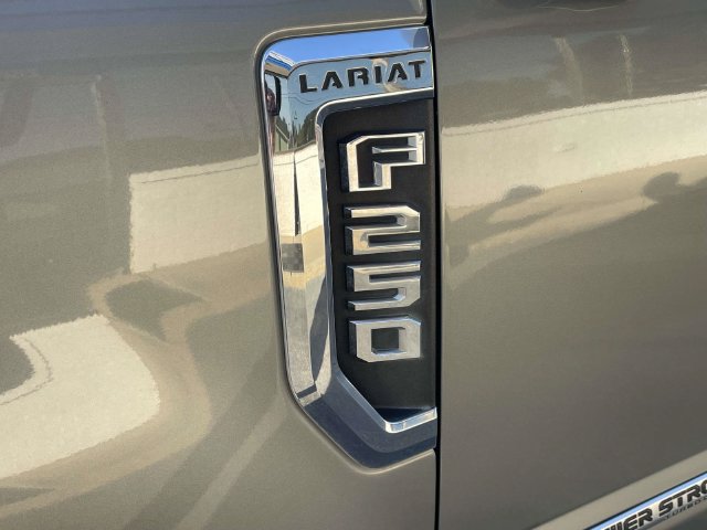 Used 2019 Ford F250 Lariat w/ Lariat Value Package AWD/4WD image 9