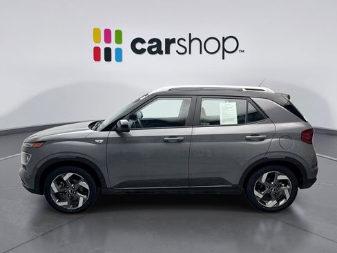 Used 2023 Hyundai Venue Limited image 2