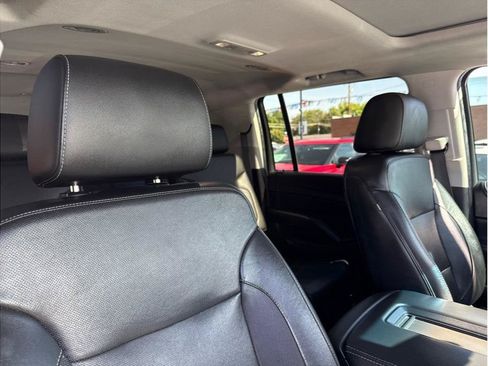 Used 2019 GMC Yukon XL SLT AWD/4WD image 8