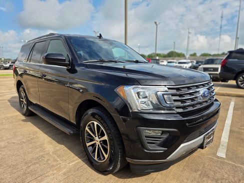 Used 2020 Ford Expedition XLT w/ Cargo Package RWD image 3