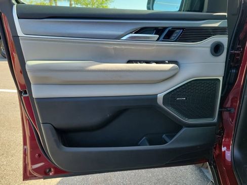 New 2026 Jeep Grand Wagoneer L 4WD image 15