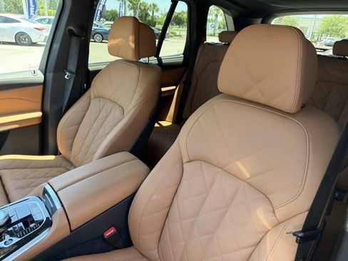 Used 2025 BMW X5 M60i AWD/4WD image 10