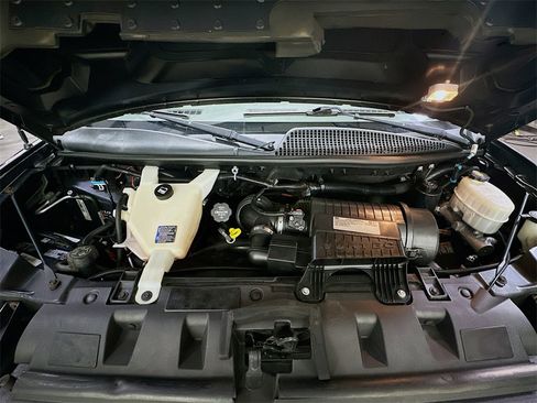Used 2020 Chevrolet Express 3500 LT w/ LT Preferred Equipment Group image 31