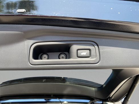 Used 2021 Honda Pilot Special Edition image 16