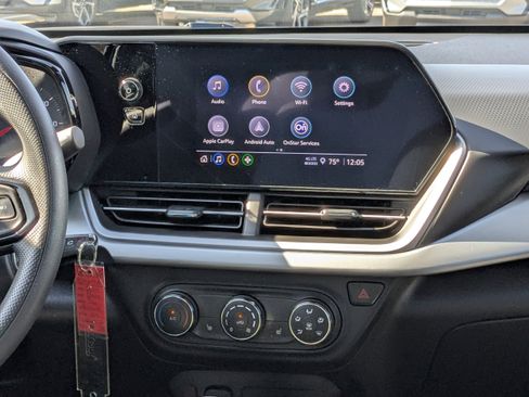 Used 2024 Chevrolet Trax LS w/ LS Convenience Package image 17