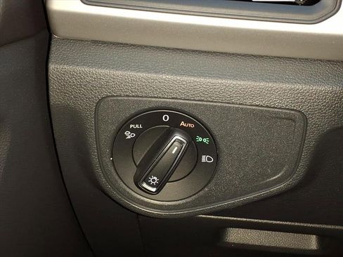 Used 2022 Volkswagen Atlas SE image 24